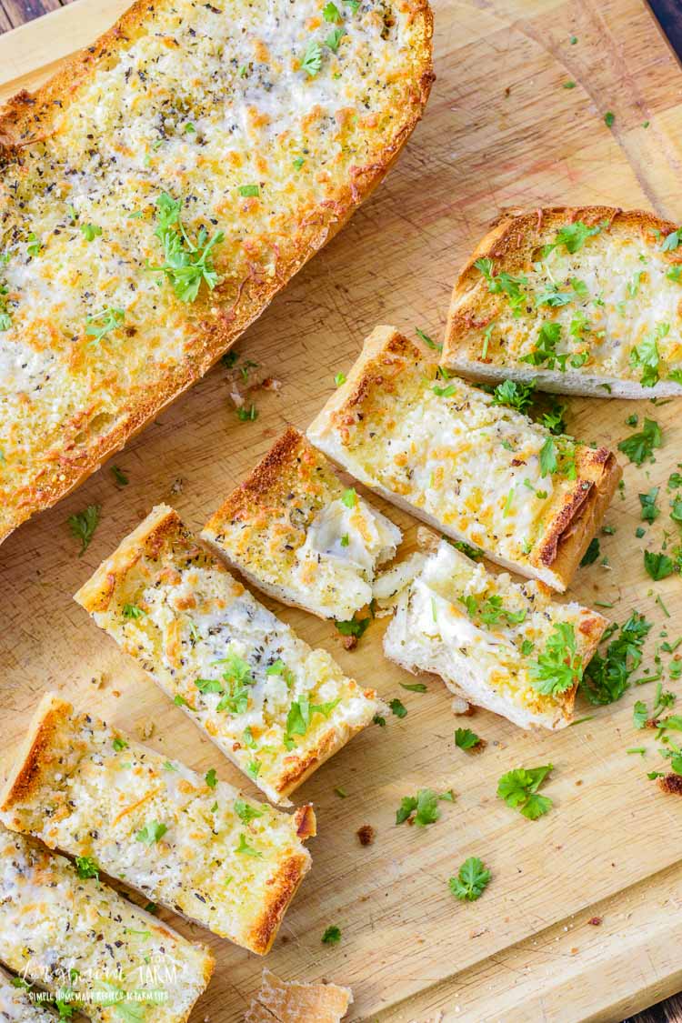 Cut slices of cheesy garlic bread recipe.