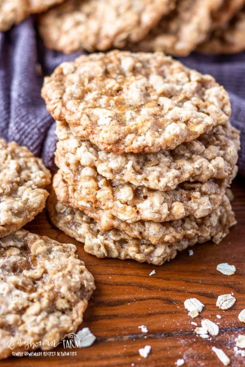 Chewy oatmeal cookies are simple to make with the perfect balance of oats. Crispy on the outside while chewy and soft on the inside. So good! #chewyoatmealcookies #easyoatmealcookies #oatmealcookies #oatmealcookiesrecipe #easyoatmealcookierecipes #oatmealcookierecipes #oatmealcookie