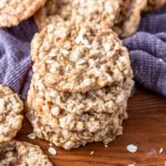 Chewy oatmeal cookies are simple to make with the perfect balance of oats. Crispy on the outside while chewy and soft on the inside. So good! #chewyoatmealcookies #easyoatmealcookies #oatmealcookies #oatmealcookiesrecipe #easyoatmealcookierecipes #oatmealcookierecipes #oatmealcookie
