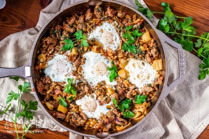 This breakfast hash recipe is a perfect way to use up leftovers in your fridge. It couldn't be easier to make and is all done on the stovetop. #breakfasthash #breakfastrecipes #breakfasthashrecipe #breakfasthaseasy #skilletbreakfasthash #breakfasthash #breakfasthashbest