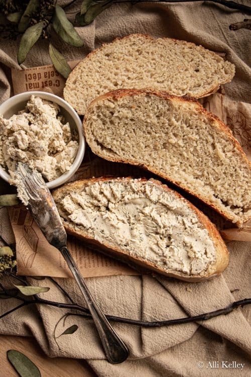 Dutch Oven Bread (No Knead) • Longbourn Farm