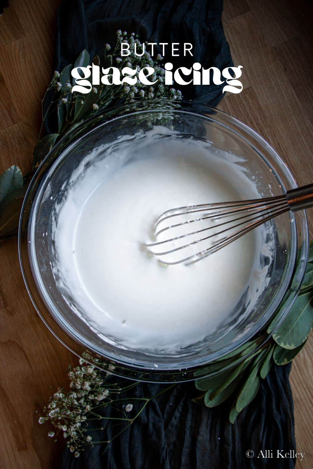 Topping any baked treat with this glaze icing recipe will take it from good to great! Simple, sweet, and oh-so-delicious - glaze icing is a classic that never goes out of style. Made with just a few ingredients, it's also incredibly easy to whip up. So the next time you need a tasty topping, give this glazed icing recipe a try!